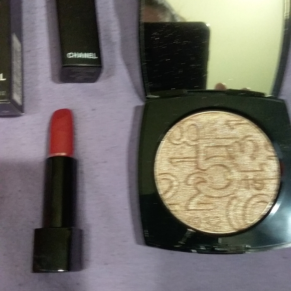 Chanel makeup set - Picture 3 of 5